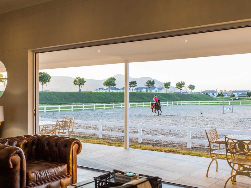 An Exceptional Opportunity to own the 1,96 hectare Equestrian School with premium facilities, located within the Equestrian hub on Val de Vie Estate - Photo 9