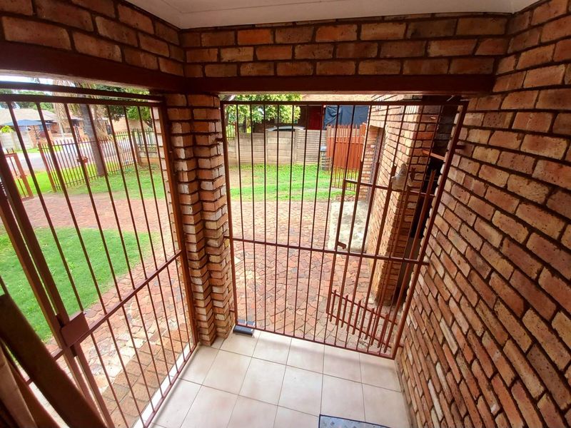 Four bedrooms house for sale in Suiderberg - Photo 10