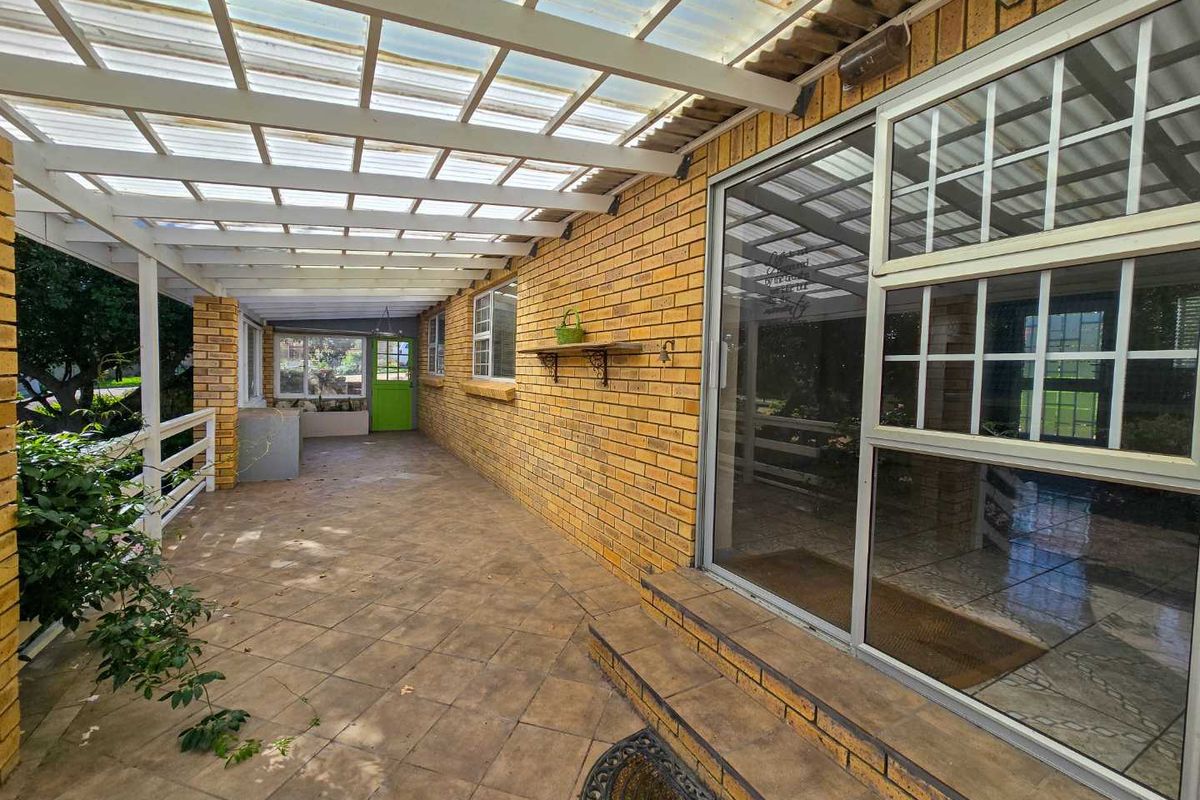 Neat property for sale in Stilbaai-Wes. - Photo 4