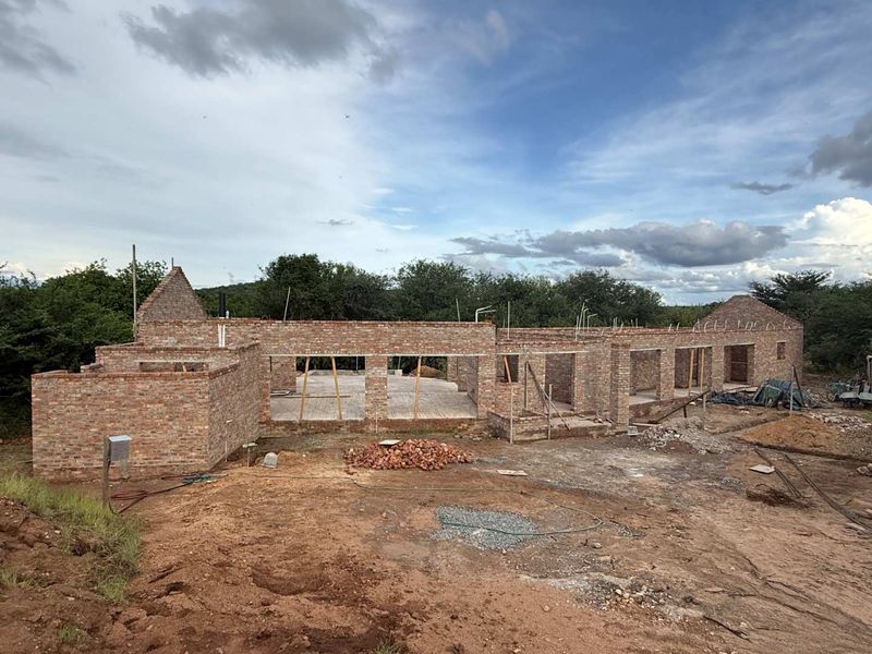 Brand-New 3-Bedroom Riverfront Home – Elephant Rock Eco Estate - Photo 2