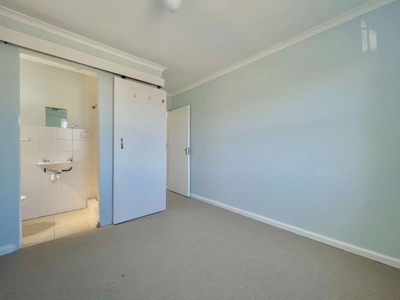 Secure Starter Home - Photo 4