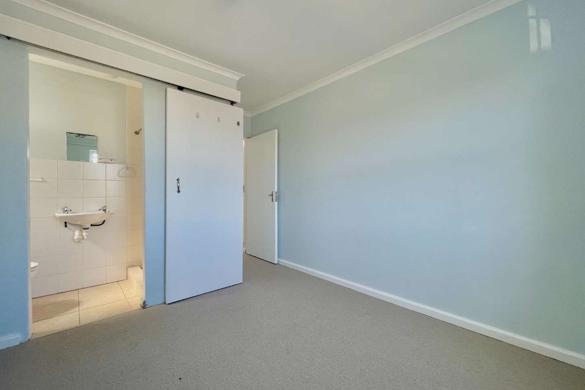 Secure Starter Home - Photo 4