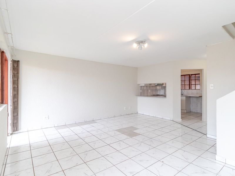 Neat duplex unit with large rooms from 1 August 2026 - Photo 6