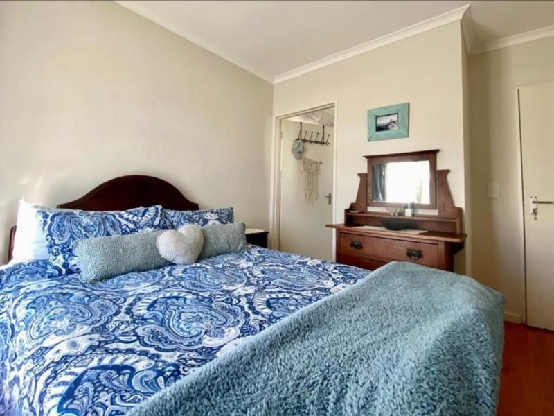 Furnished 3 bedroom rental - Photo 8
