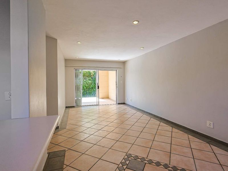 Spacious 2-Bed, 2-Bath Ground Floor Unit in Erasmuskloof! - Photo 10