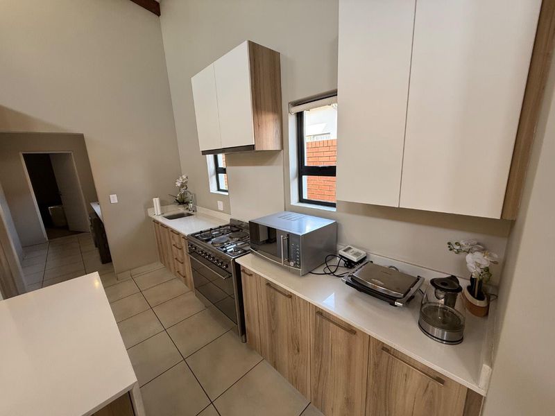 Immaculate Single-Level Home on a Prime Corner Stand - Photo 10