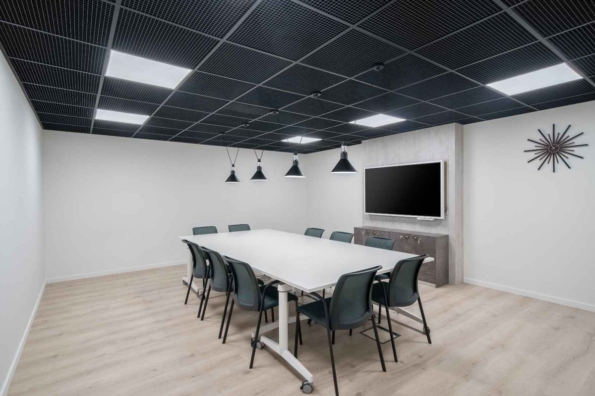 Private office space for 5 persons in Regus Eastlands Office Park - Photo 4