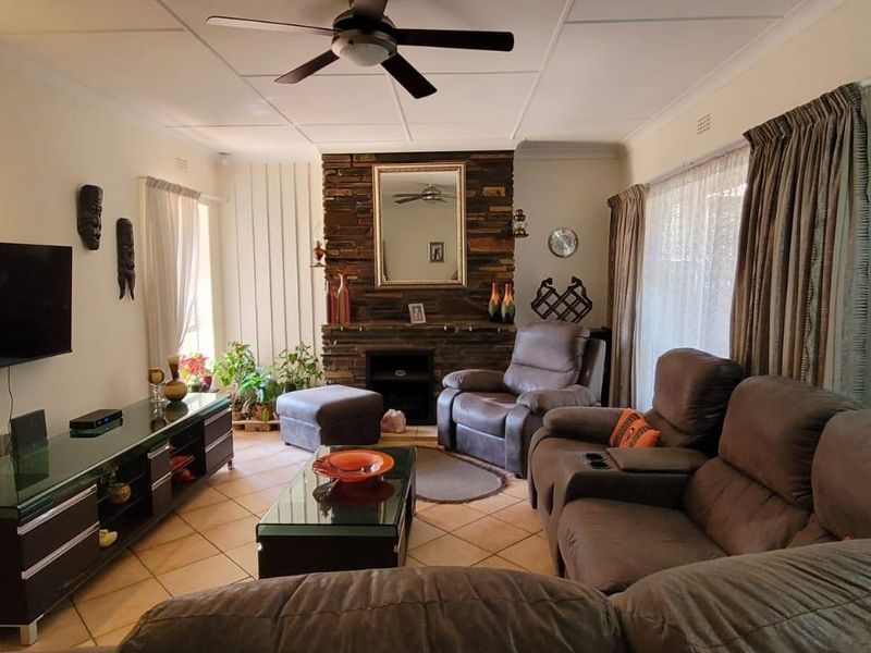 Dual-Living Potential in Randhart - Photo 6