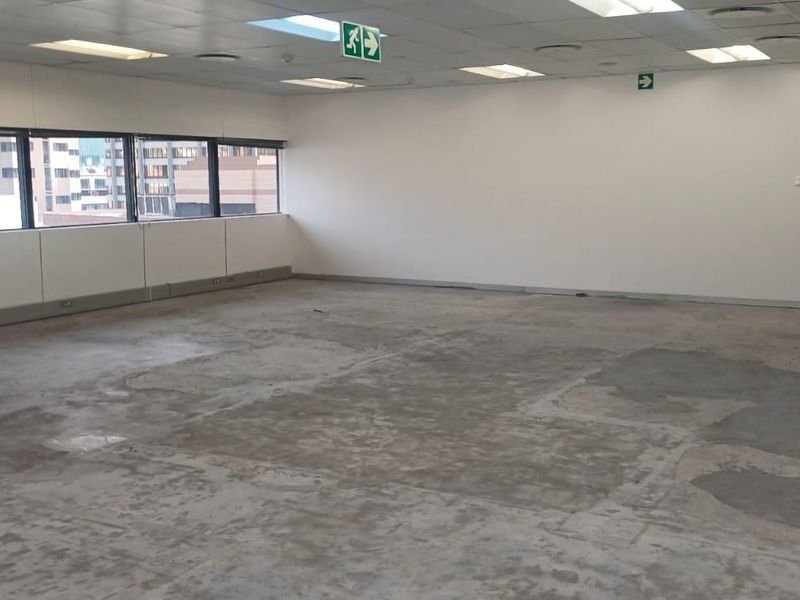 Iconic Premuim building office to let - Photo 6