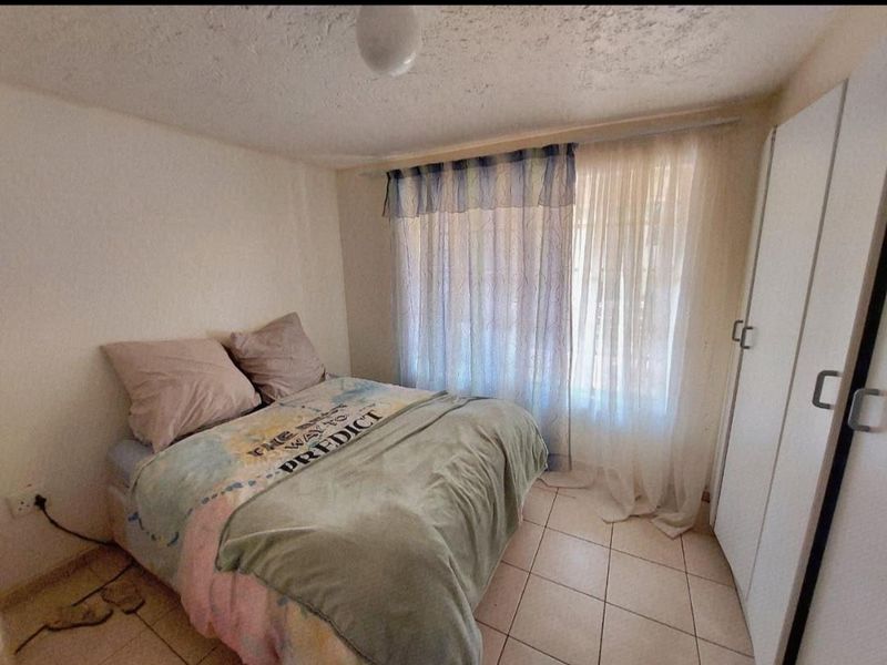 Cozy 2 Bedroom Townhouse For Sale ! - Photo 9