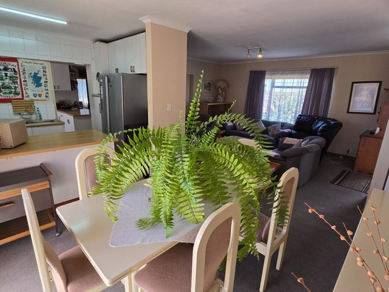 One Home, Endless Possibilities - Photo 8