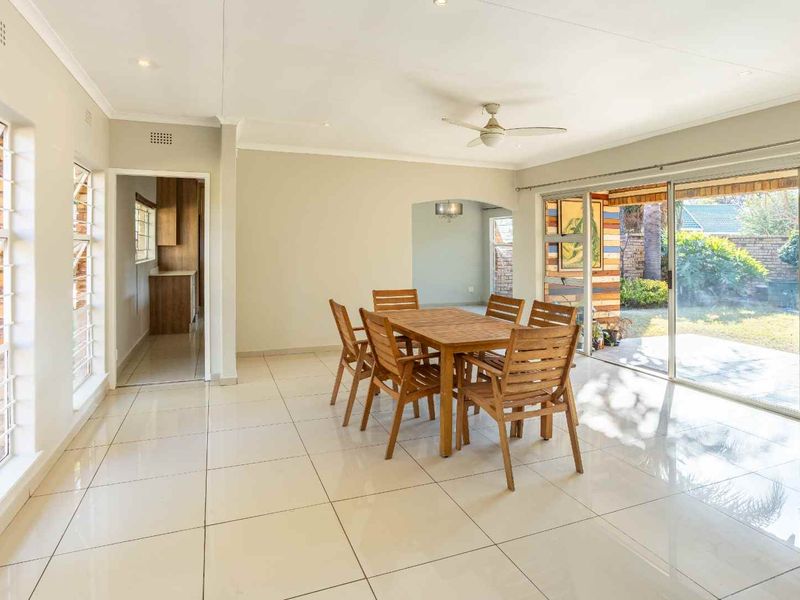 Charming 3-Bed Home with Pool & Solar Power - Photo 10