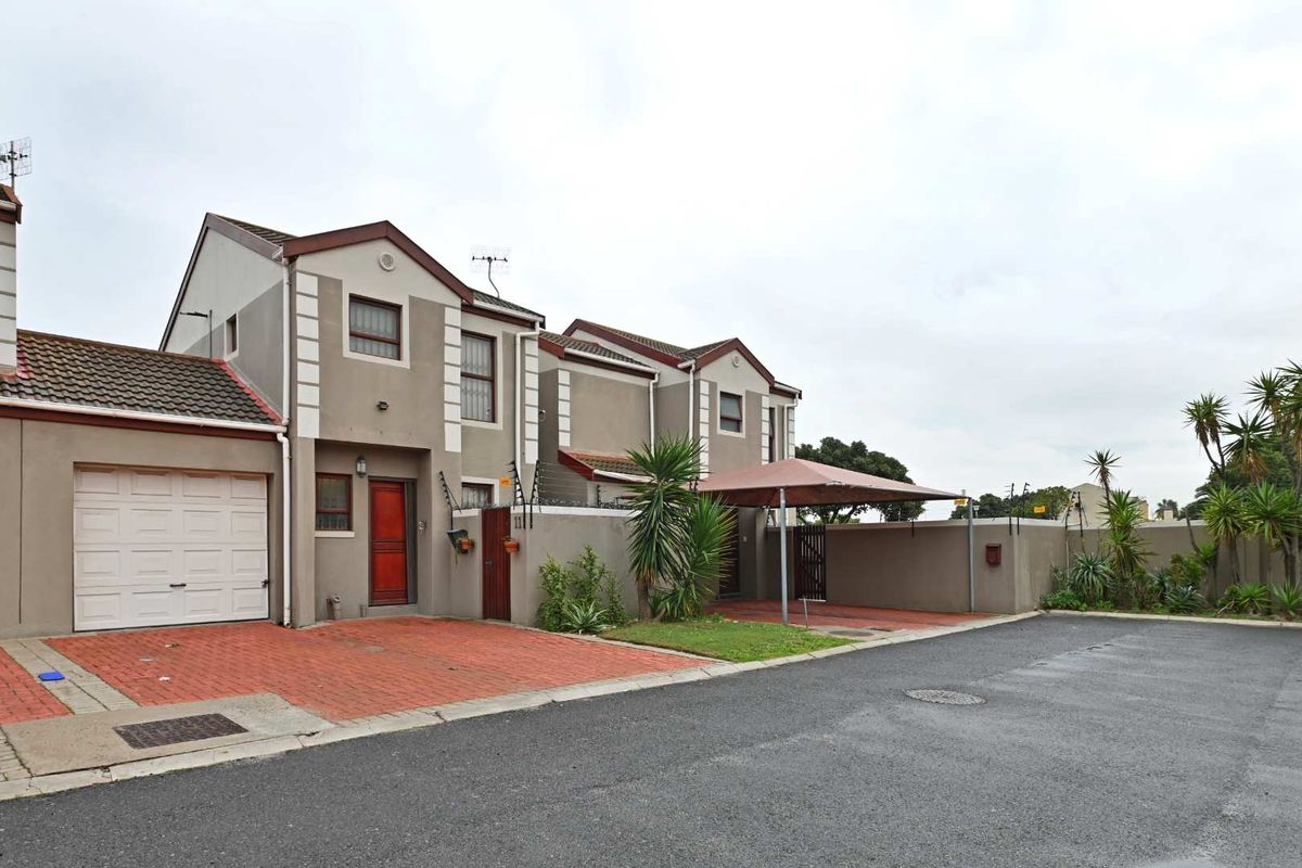 Secure and Spacious 2-Bedroom Townhouse in Parklands - Photo 2