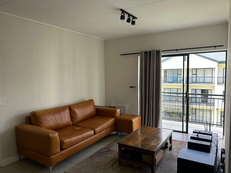 Stylish Easy Apartment Living - Photo 3