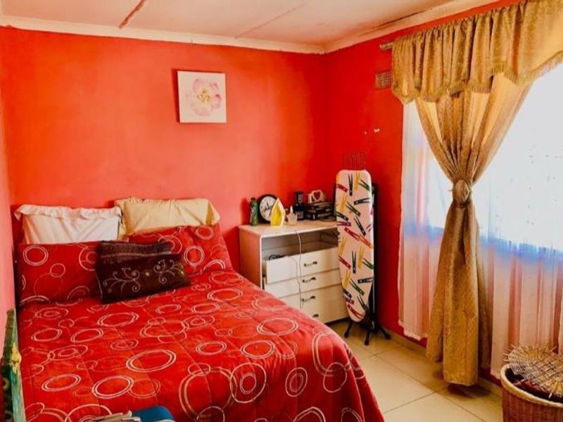 Charming 3 Bedroom Home with Modern Amenities - Photo 7