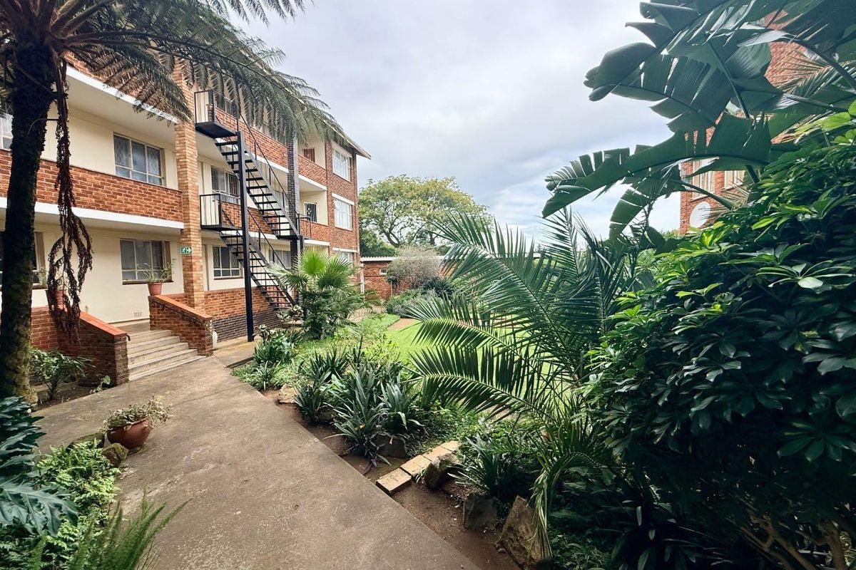 2 bedroom Flat for sale in Central Vryheid - Photo 2