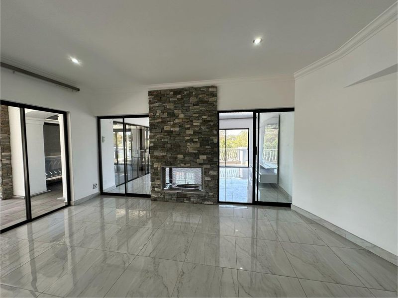 Elegant 5-Bedroom Family Home with Pool, Solar & Staff Accommodation - Photo 7