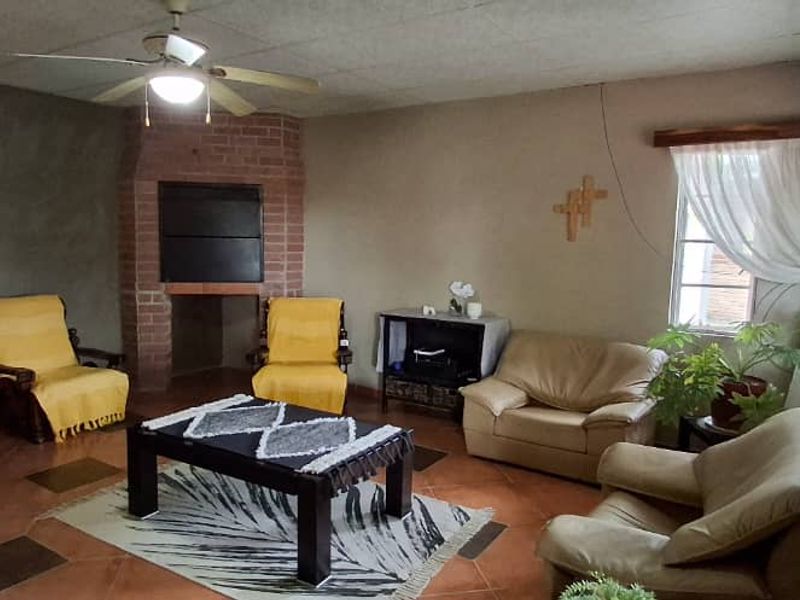 Grootfontein - Beautiful Family Home For Sale - Photo 4