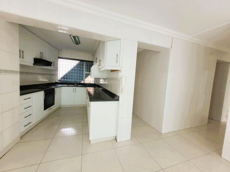 South Beach Apartment  - Lock up and go!! - Photo 5