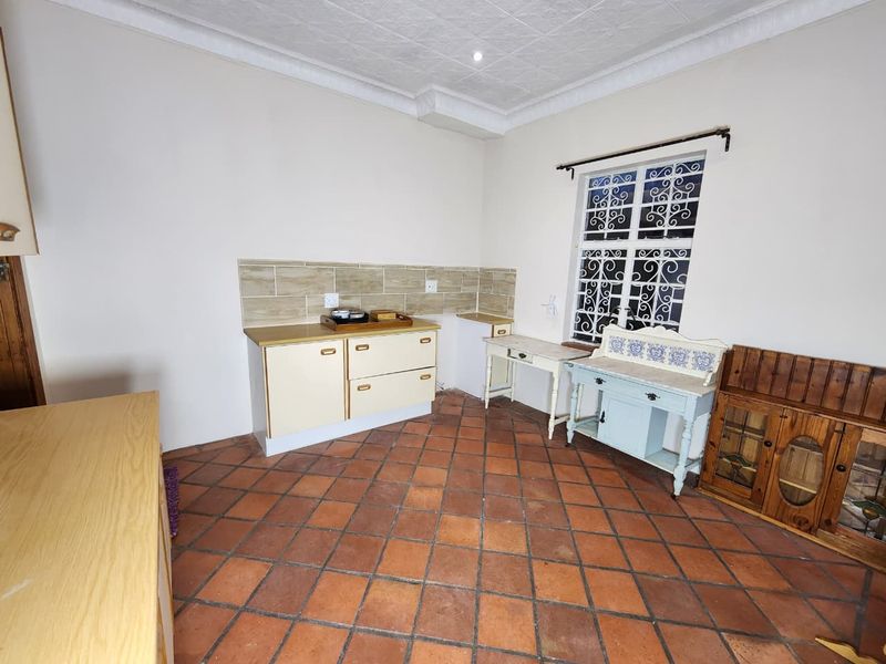 Character, Charm and Space in a Prime Riviera Location - Photo 10