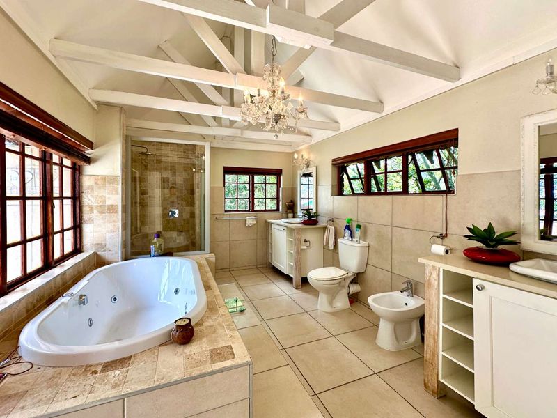 Exquisite 4-Bedroom Home in Olivedale – Your Perfect Sanctuary Awaits - Photo 10