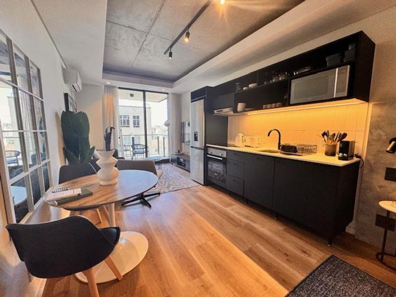 Stylish Station House Studio - Photo 10