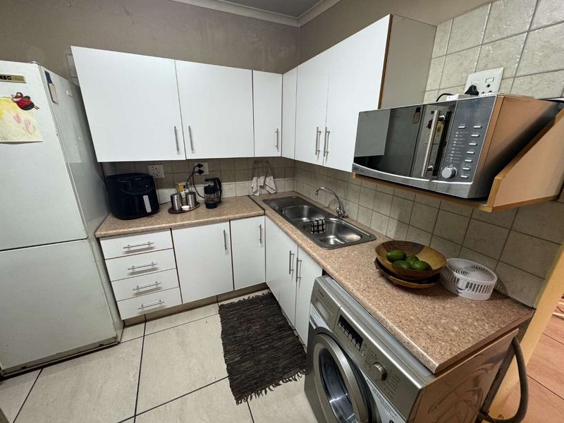 Huge Family Home with 2 bedroom Flat for sale - Photo 6