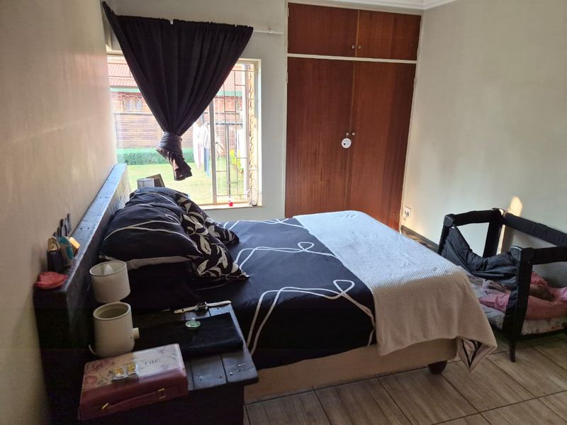 3-Bedroom Haven with a Private Garden Available 1 July 2026 - Photo 4