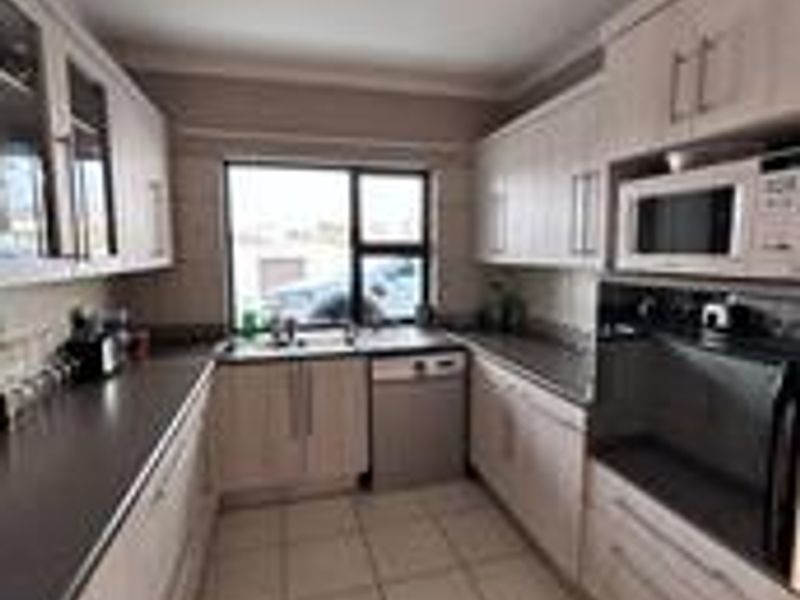 Modern Living, Perfectly Sized - Photo 3
