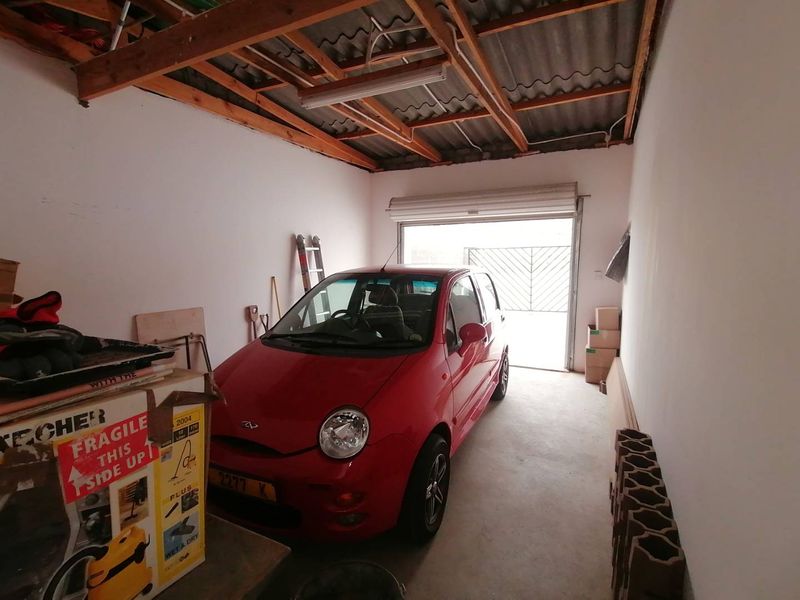 Exquisite Living with amazing views - Photo 10