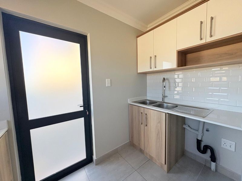 Modern, Stylish Townhouse Woodland Hills – Bergendal - Photo 9