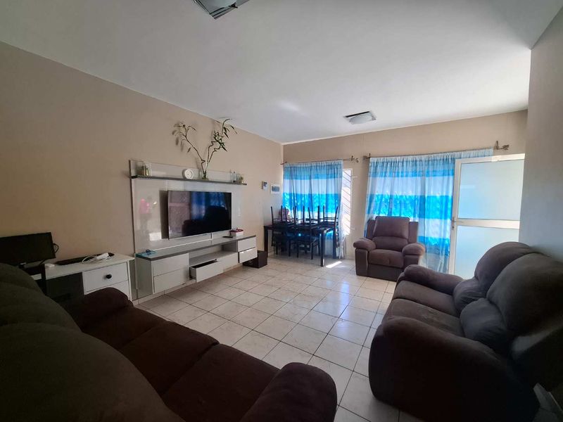 This is spacious 3-bedroom double-storey /duplex🔥 - Photo 2