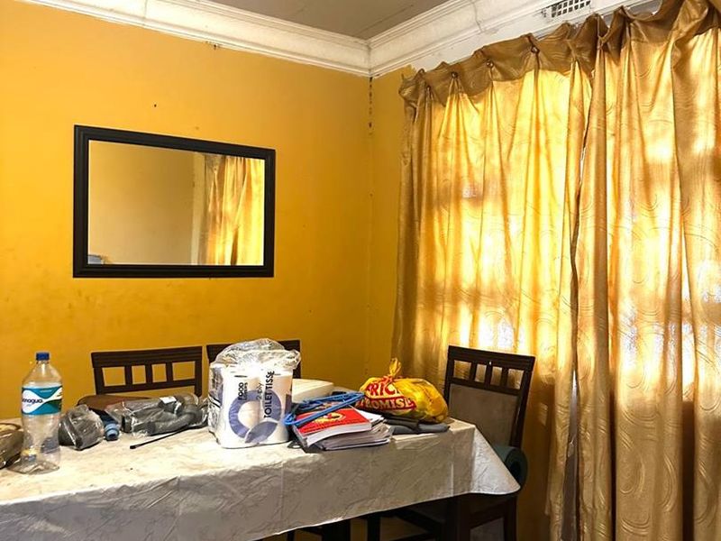 A well-located 3-bedroom, 2-bathroom warm home in Empangeni - Photo 4