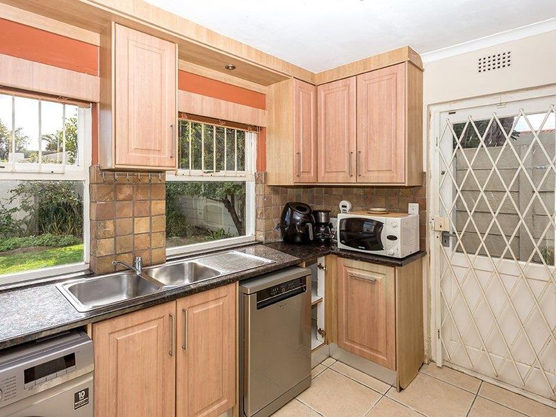 Perfect Family Home in the perfect location - Photo 10