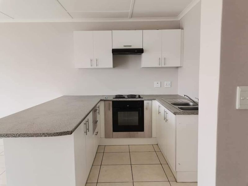 GROUND FLOOR UNIT N$ 499,999.99 - Photo 5