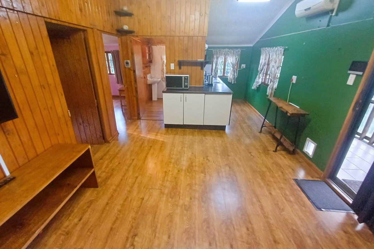 FOR RENT  |  Bothas Hill  |  2 Bedroom Garden Cabin - Photo 3