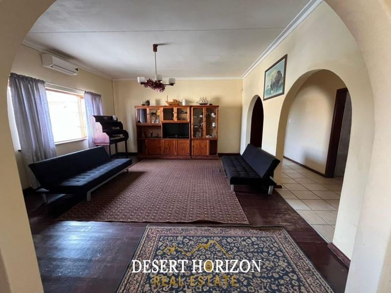 Walvisbay, Central | Backpackers house with licenses for sale - Photo 6