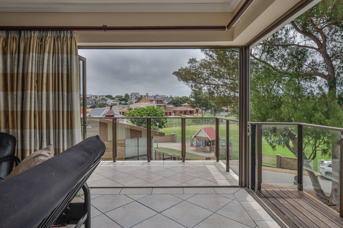 Make the most of the holiday season - Hartenbos beach property - Photo 2