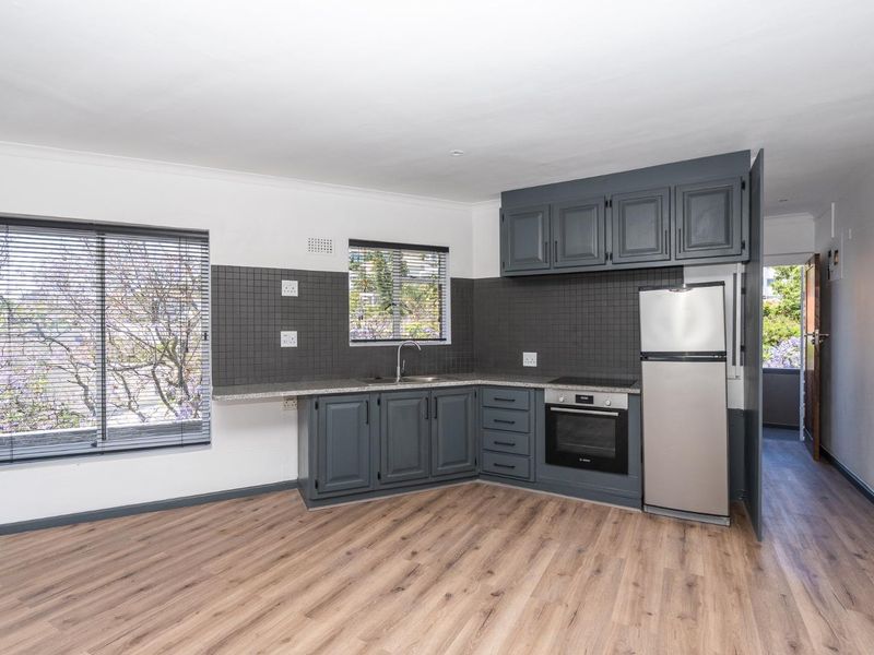 Views, Air BnB, pet friendly and two covered parkings - Photo 2