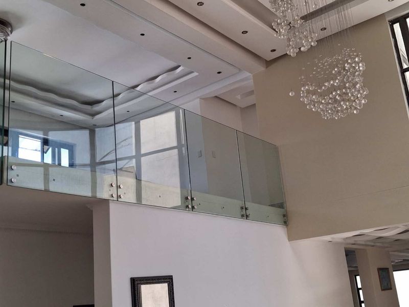 Elegant Double Storey House in Auasblick - Photo 2