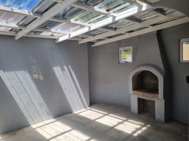 Spacious Family Home in Prime Location Beacon Bay - Photo 6