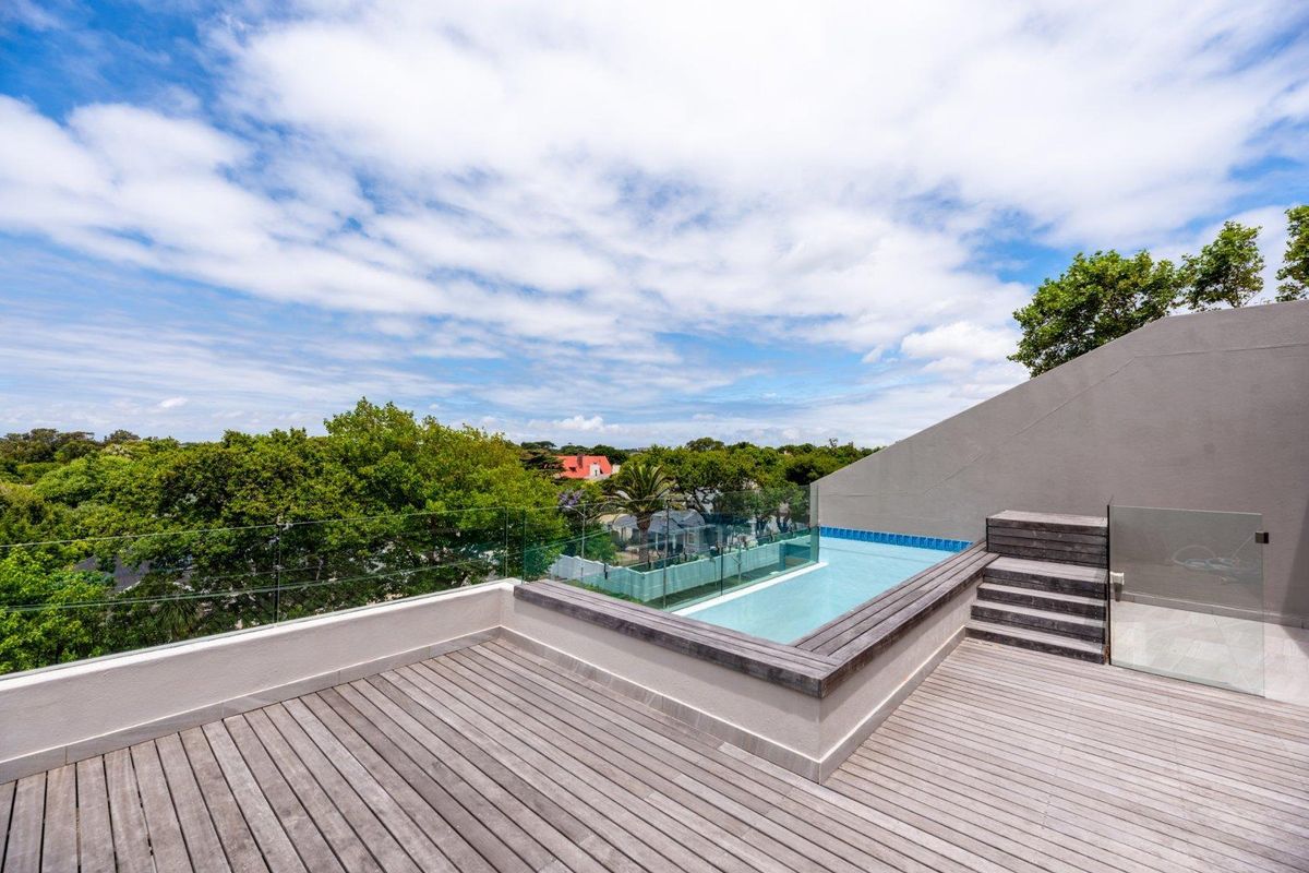Luxurious 3 Bedroom Apartment with North-West Mountain Views. - Photo 2
