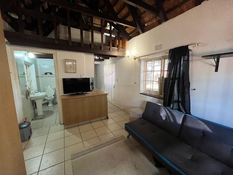 Furnished Rental One Loft bedroom PRIME Location - Photo 6