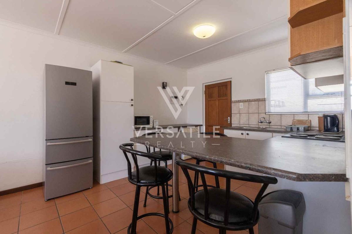 Townhouse For Sale - Photo 3