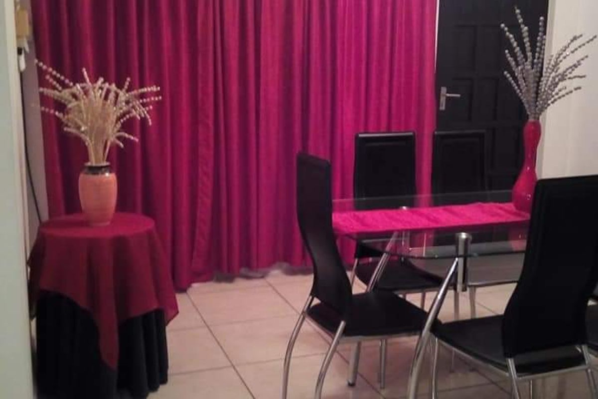 Family House with 3 Flats for Sale, Swakopmund Tamariskia - Photo 3