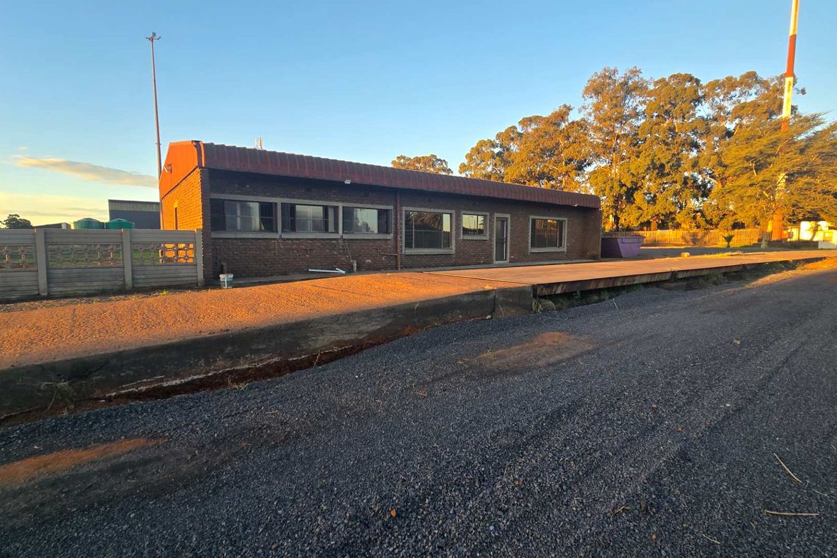 Expand Your Business Here - Workshop, Yard and Offices on 1.7HA - Photo 4
