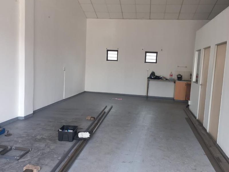 Position your business for success in this well-equipped industrial complex, designed to meet the demands of modern operations. - Photo 5