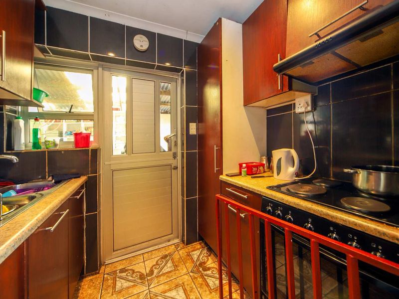 Excellent Investment in Phase One Phoenix - R980000 - Photo 3