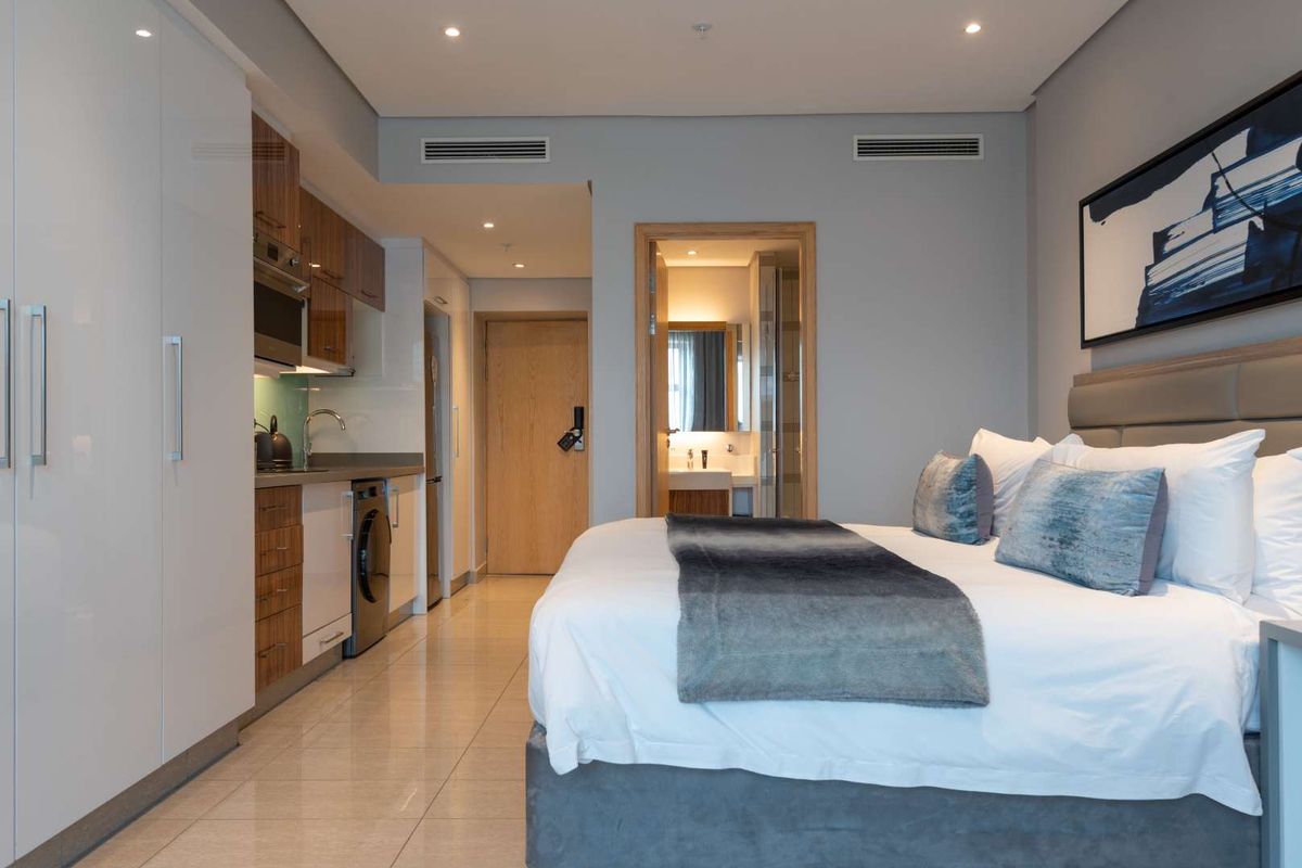 STUDIO APARTMENT - Photo 2