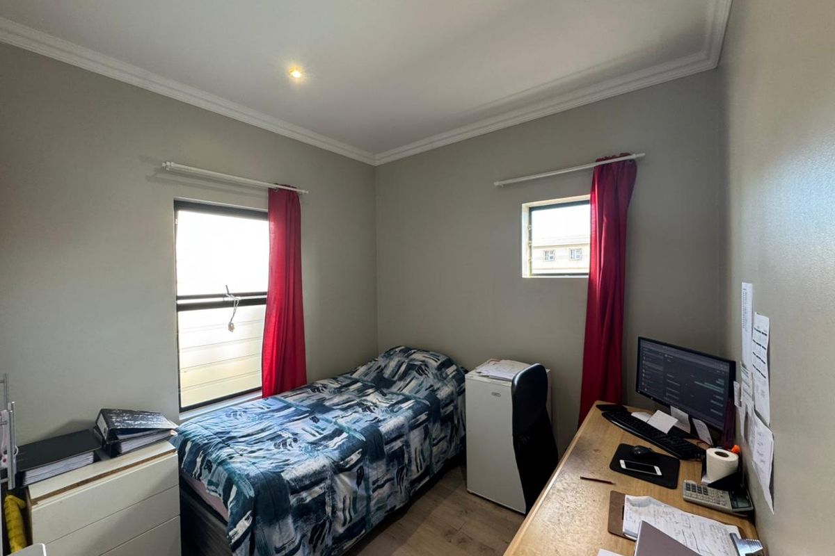 Modern two bedroom ground floor apartment - Photo 5